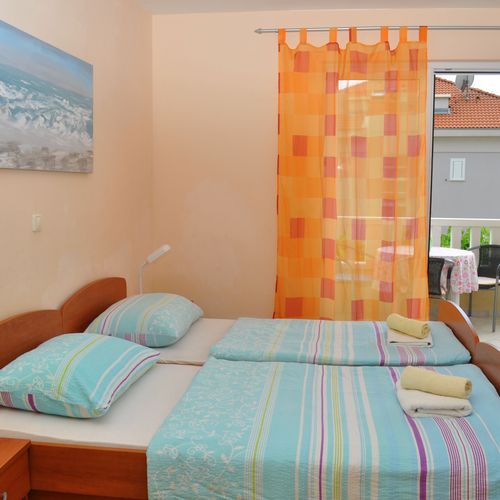 Apartament cu aer condiționat cu vedere spre mare cu 2 camere pentru 5 pers. A-14667-a
