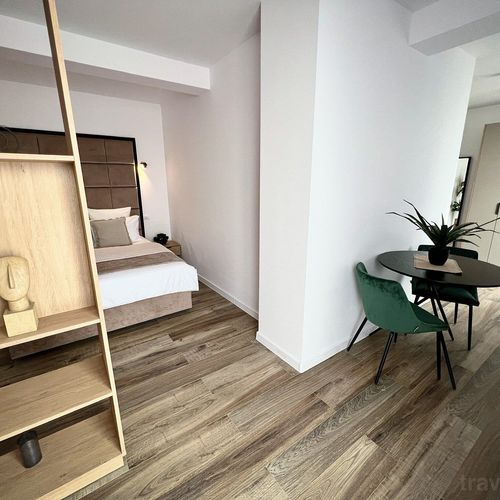 Apartament superior cu vedere spre mare cu 2 camere pentru 4 pers.