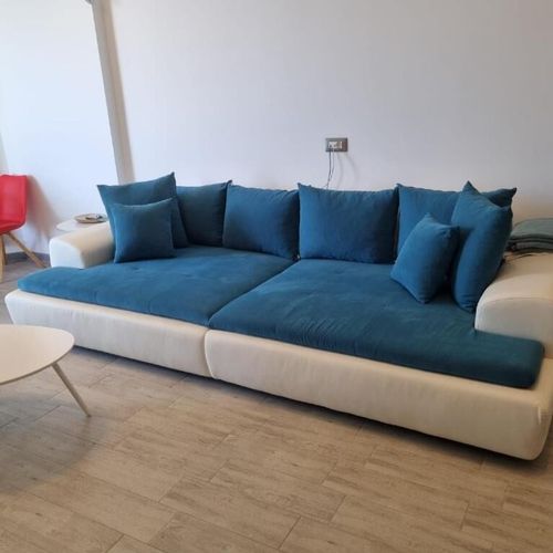 Apartament la etaj cu vedere spre mare cu 3 camere pentru 6 pers.