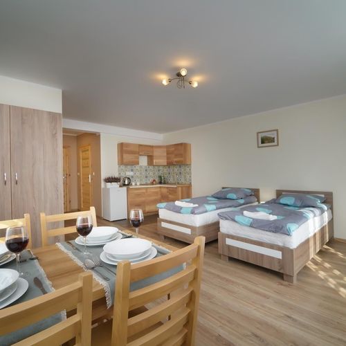 Apartman pro 4 os. se 2 ložnicemi na poschodí přízemní