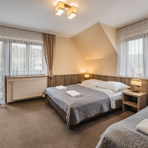 Apartament 4-osobowy na piętrze z widokiem na góry z 1 pomieszczeniem sypialnianym