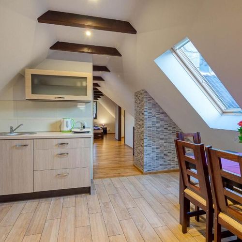 Apartament 4-osobowy z 2 pomieszczeniami sypialnianymi