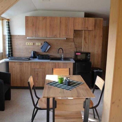 Apartament cu duș cu chicinetă proprie cu 1 camera pentru 4 pers.