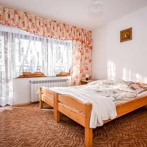 Apartament cu vedere spre munte cu 2 camere pentru 5 pers.