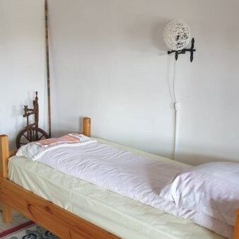 Casa rustică la etaj întreaga unitate pentru 3 pers. (se inchirieaza doar integral)