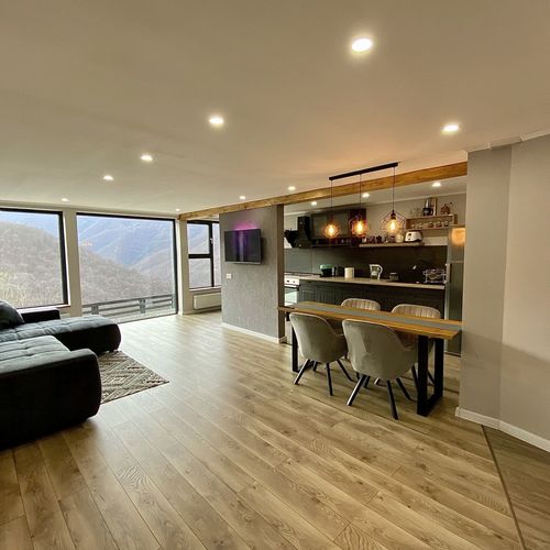Cabană deluxe cu panoramă pentru 6 pers. (se inchirieaza doar integral)