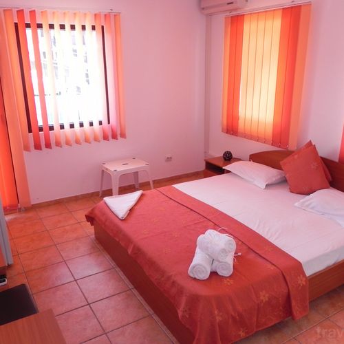 Camera dubla economy cu balcon