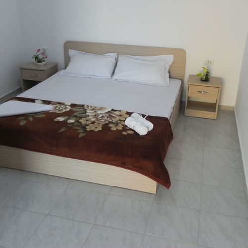 Economy  Pokoj s manželskou postelí