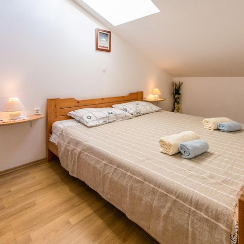 Apartament pentru 4 pers. (se inchirieaza doar integral)