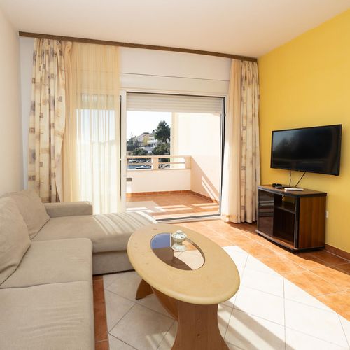 Apartament pentru 5 pers. (se inchirieaza doar integral)