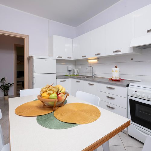 Apartament pentru 5 pers. (se inchirieaza doar integral)