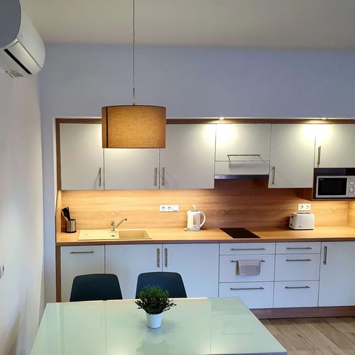 Apartament la etaj cu balcon cu 2 camere pentru 4 pers.