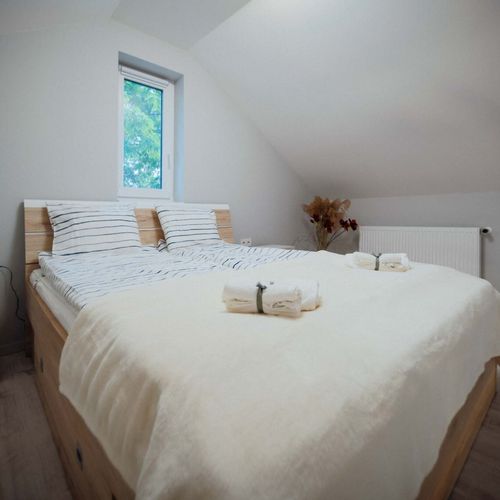 Apartament deluxe întreaga unitate pentru 4 pers. (se inchirieaza doar integral)