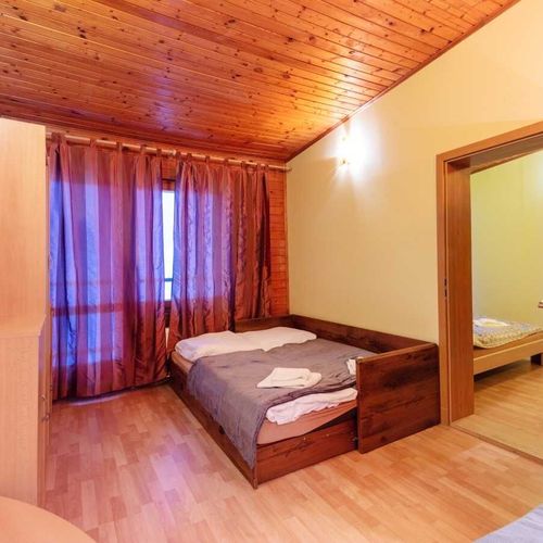 Apartament cu duș cu 2 camere pentru 4 pers. (se poate solicita pat suplimentar)