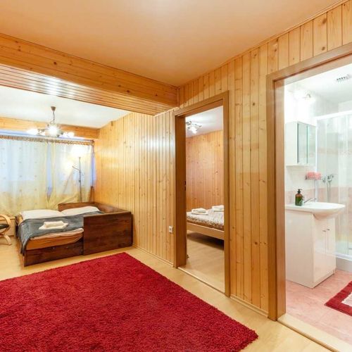 Apartament cu balcon cu 2 camere pentru 4 pers. (se poate solicita pat suplimentar)