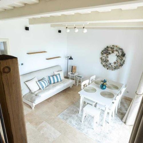 Apartament cu duș cu chicinetă proprie cu 2 camere pentru 4 pers. (se poate solicita pat suplimentar)