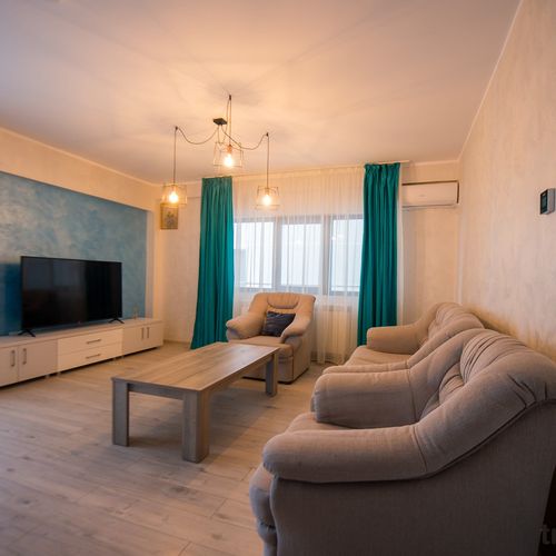 Apartament la etaj cu balcon cu 2 camere pentru 8 pers.