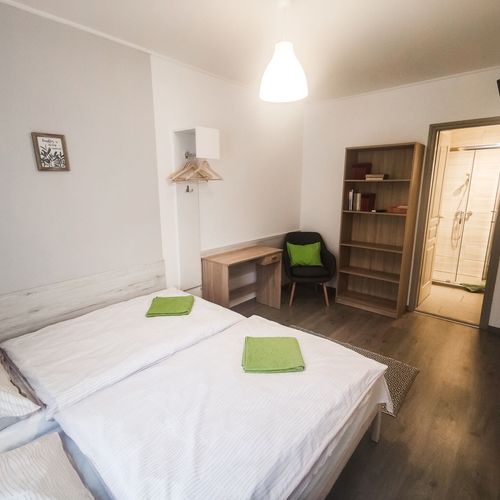 Casă de vacanță întreaga unitate pentru 8 pers. (se inchirieaza doar integral) (se poate solicita pat suplimentar)