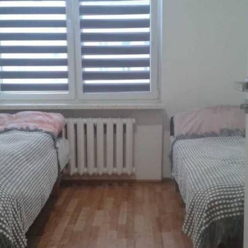 Apartament 4-osobowy na piętrze z własną kuchnią z 2 pomieszczeniami sypialnianymi