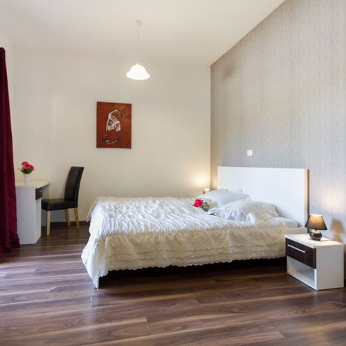 Casă de vacanță family întreaga unitate pentru 22 pers. (se inchirieaza doar integral)