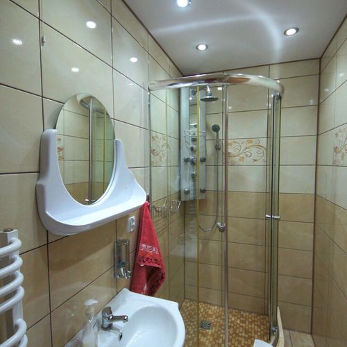 Apartament pentru 6 pers. (se inchirieaza doar integral)