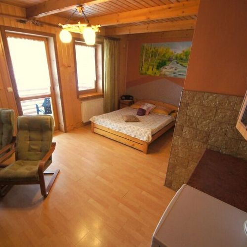 Apartament pentru 4 pers. (se inchirieaza doar integral)