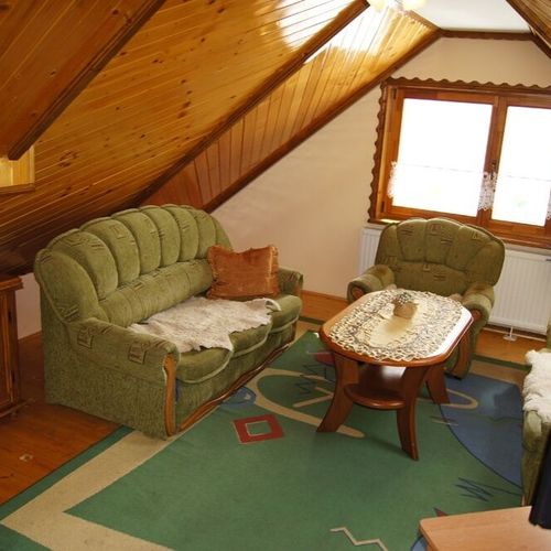 Apartament pentru 6 pers. (se inchirieaza doar integral)