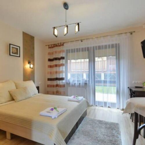 Camera twin cu baie