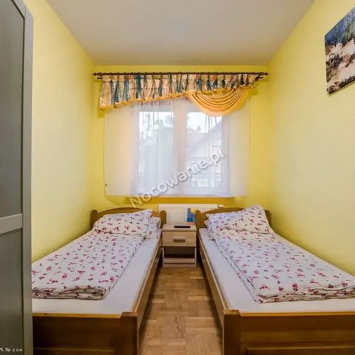 Pokój 2-osobowy ze wspólną łazienką