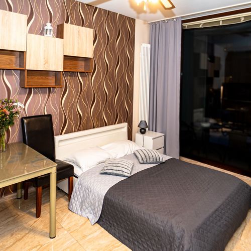 Apartament 2-osobowy na piętrze z aneksem kuchennym z 1 pomieszczeniem sypialnianym