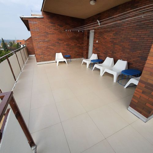 Apartament 5-osobowy z tarasem z panoramą z 2 pomieszczeniami sypialnianymi