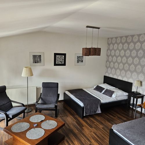 Apartament 3-osobowy na piętrze z balkonem z 1 pomieszczeniem sypialnianym