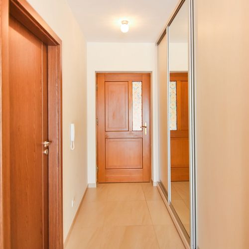 Apartament business la etaj cu 2 camere pentru 4 pers.