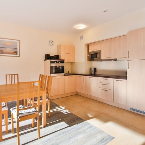 Apartament la etaj cu balcon cu 3 camere pentru 6 pers.