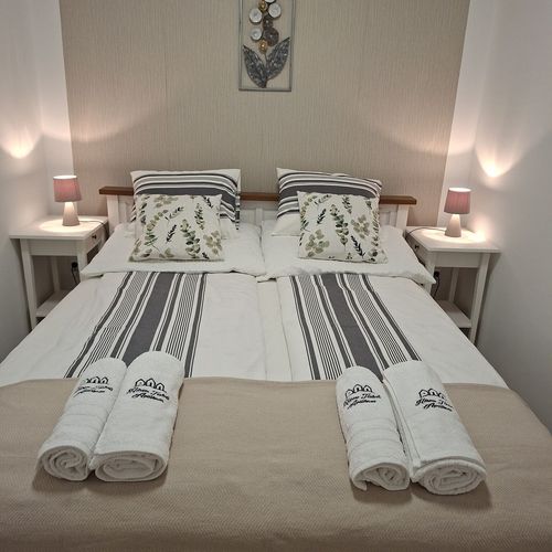 Apartament la parter cu aer condiționat cu 1 camera pentru 2 pers.