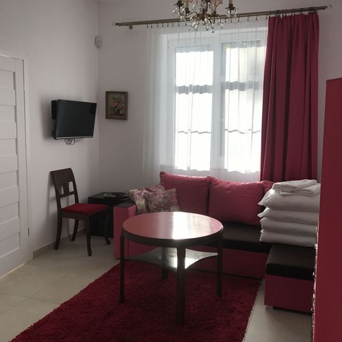 Apartament 4-osobowy na parterze z widokiem na las z 2 pomieszczeniami sypialnianymi