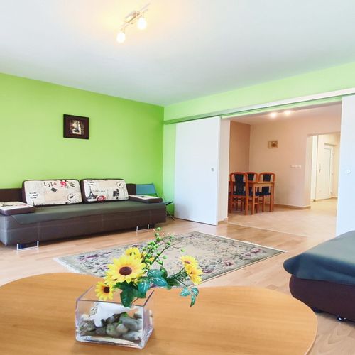 Apartament 5-osobowy na parterze z 2 pomieszczeniami sypialnianymi