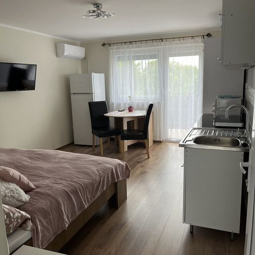 Apartament studio la etaj cu 1 camera pentru 2 pers.