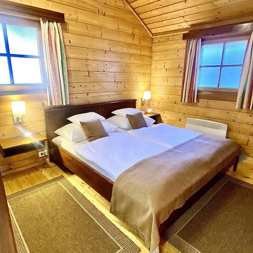 Apartament superior întreaga unitate cu 2 camere pentru 4 pers.