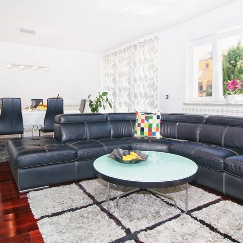 Deluxe Apartman pro 6 os. se 3 ložnicemi na poschodí