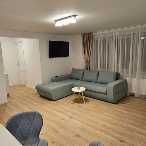 Apartament la parter cu vedere spre cetate pentru 4 pers. (se inchirieaza doar integral)