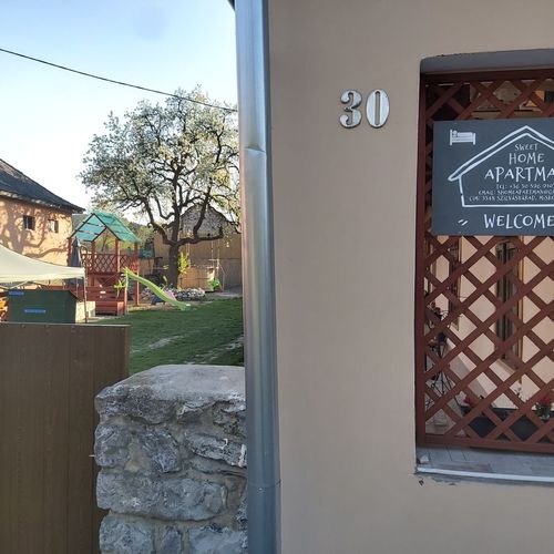 Casă de vacanță familial(ă) întreaga unitate pentru 10 pers. (se inchirieaza doar integral)