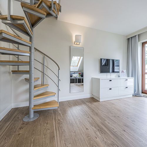 Apartament 4-osobowy z antresolą z tarasem z 2 pomieszczeniami sypialnianymi