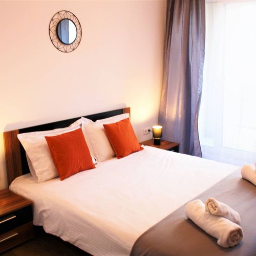 Apartament la etaj cu balcon cu 2 camere pentru 4 pers.
