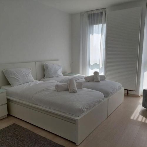 Apartament twin la etaj cu 1 camera pentru 2 pers. (se poate solicita pat suplimentar)
