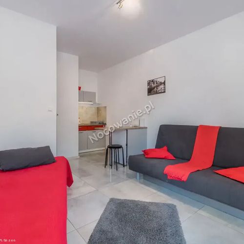 Apartament la parter cu 1 camera pentru 3 pers.