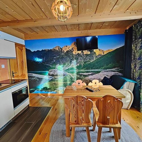 Apartament 4-osobowy z balkonem z widokiem na góry z 2 pomieszczeniami sypialnianymi (możliwa dostawka)