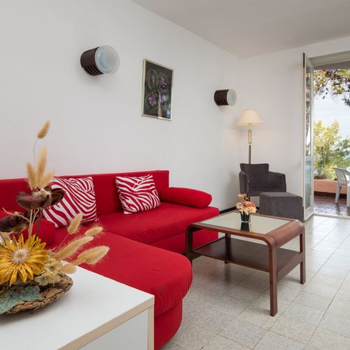 Apartament 6-osobowy z balkonem z klimatyzacją z 2 pomieszczeniami sypialnianymi