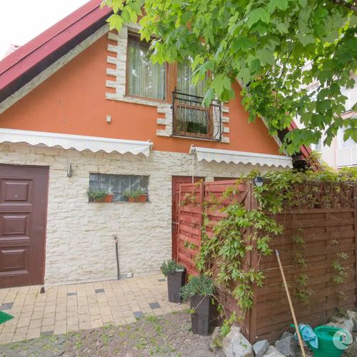 Apartman se sprchou se zahradou pro 6 os. s 1 ložnicí