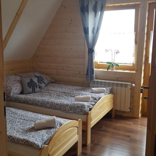Pokój 3-osobowy ze wspólnym aneksem kuchennym z widokiem na góry